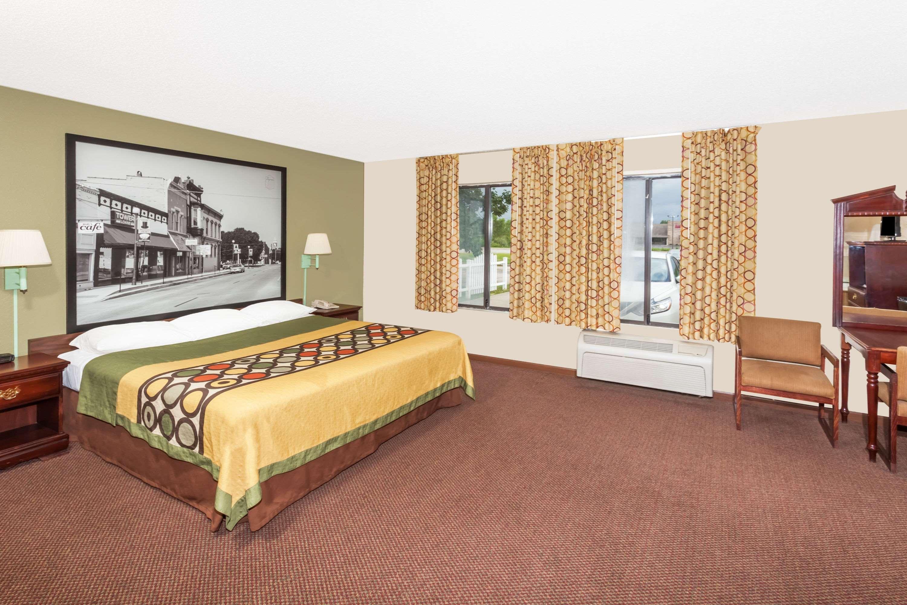 Super 8 By Wyndham Lincoln Hotel Buitenkant foto